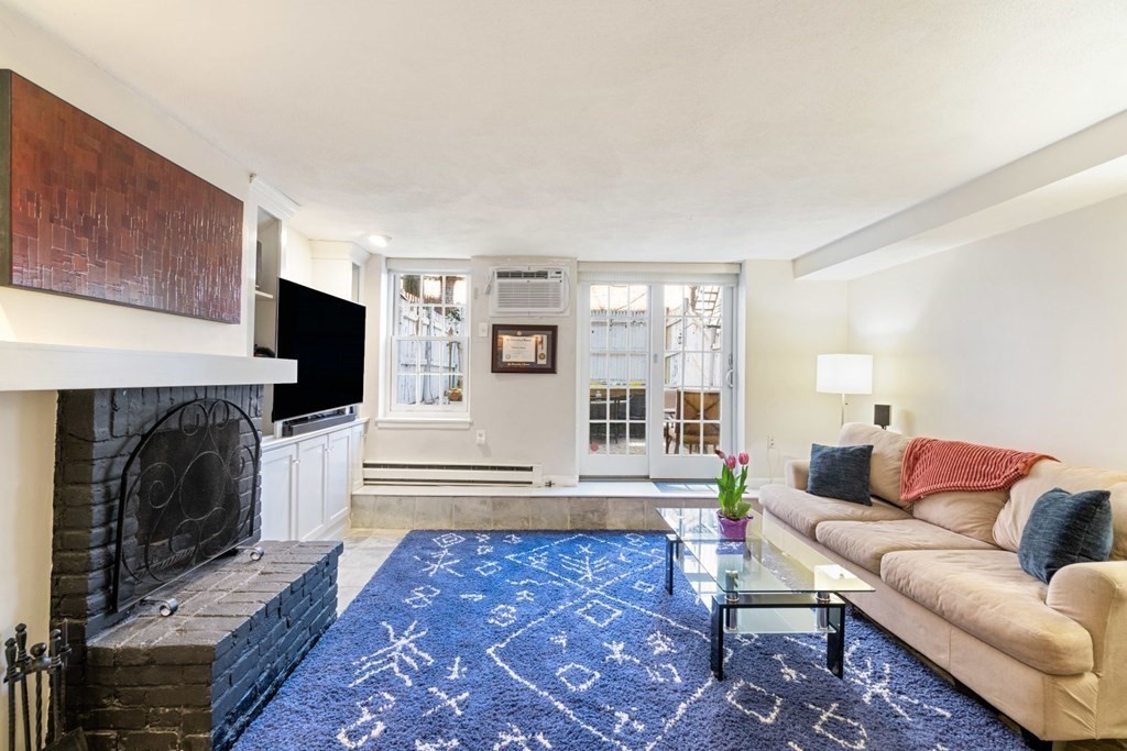 249 W Newton St, South End