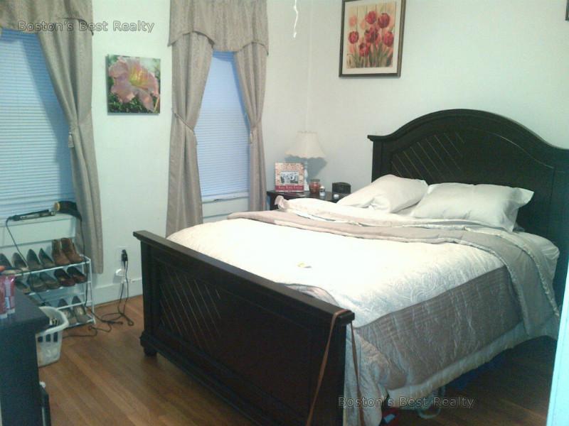 24 Strathmore Rd, Coolidge Corner