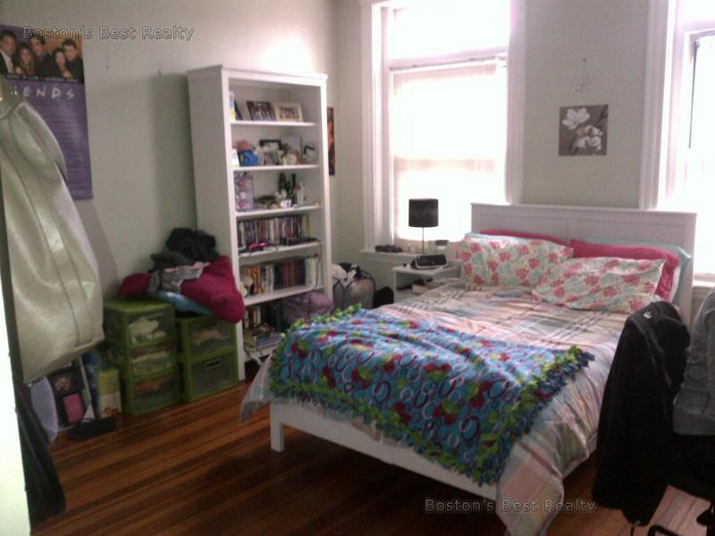 24 Strathmore Rd, Coolidge Corner