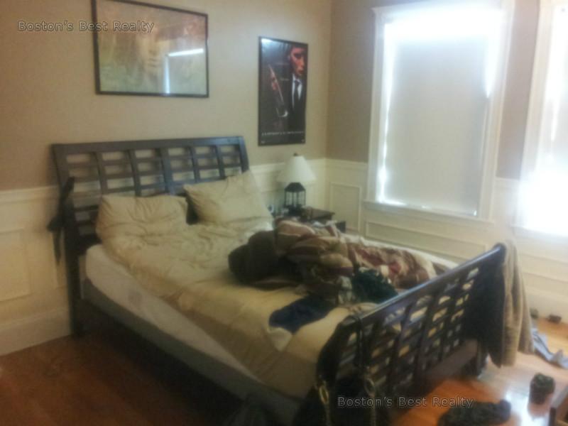 154 Thorndike St, Coolidge Corner