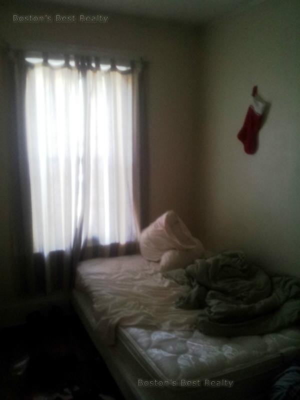 154 Thorndike St, Coolidge Corner