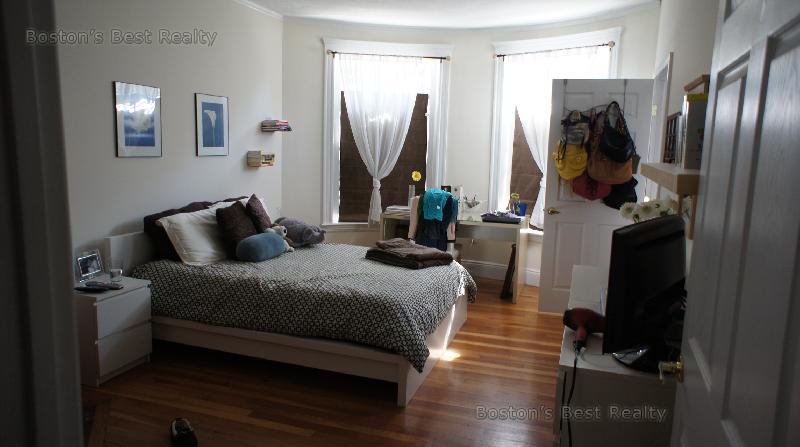 191 Winthrop Rd, Coolidge Corner