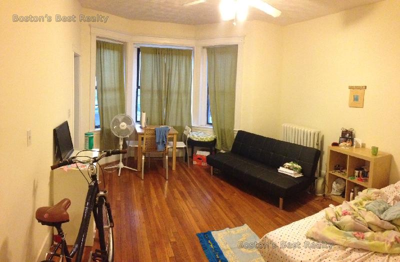 1318 Commonwealth Ave, Allston