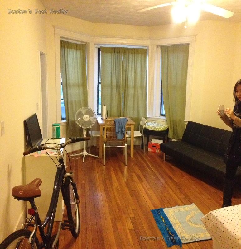 1318 Commonwealth Ave, Allston