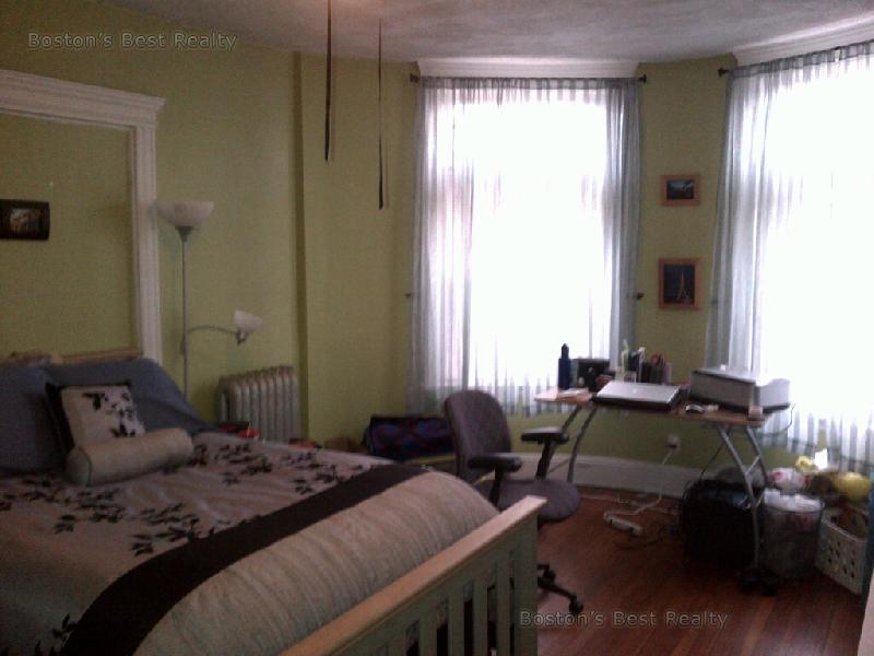 22 Strathmore Rd, Coolidge Corner