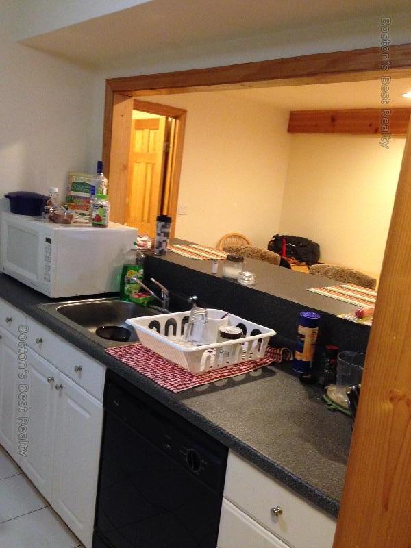 94 Pleasant St, Coolidge Corner