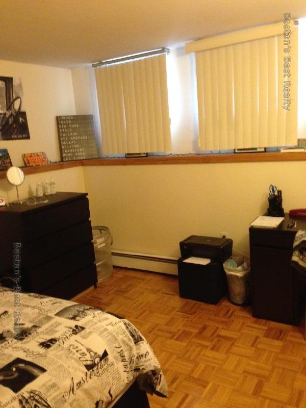 94 Pleasant St, Coolidge Corner