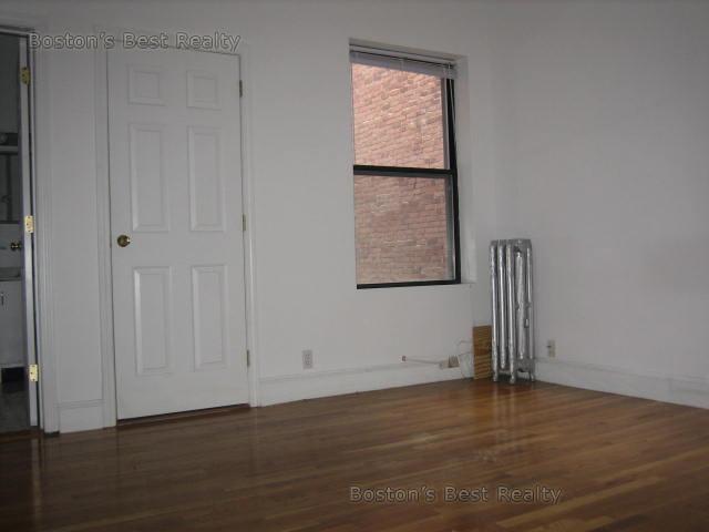 122 Park St, Coolidge Corner