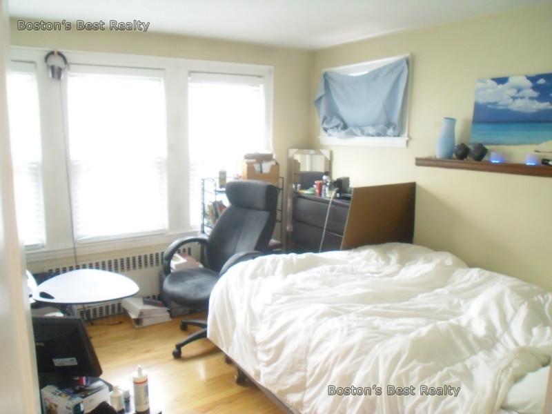 23 Woodstock Ave, Brighton