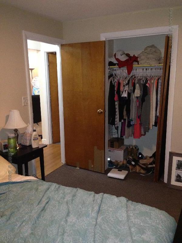 10 Comm Ct, Brighton