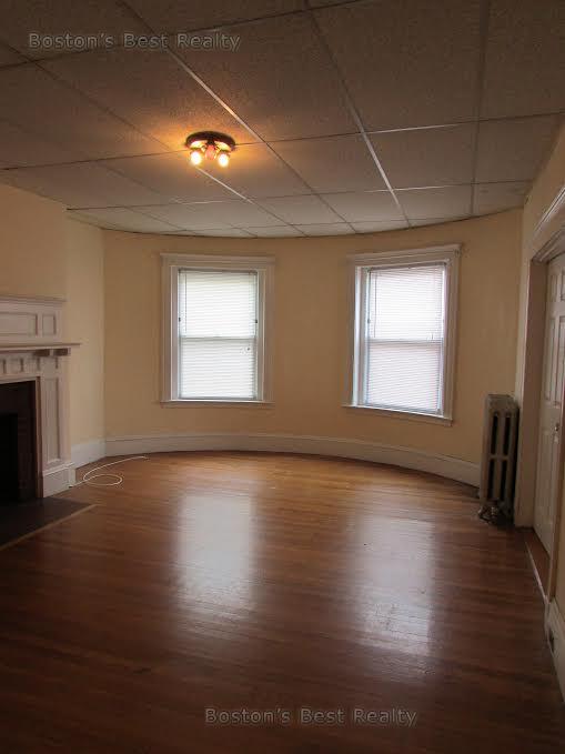 14 Saint Lukes Rd, Allston