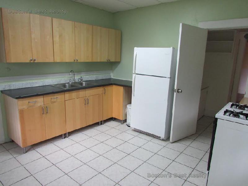 14 Saint Lukes Rd, Allston