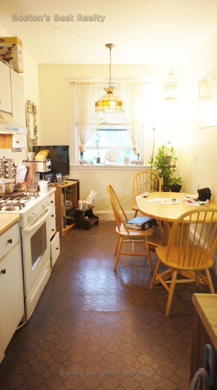 1986 Commonwealth Ave, Brighton