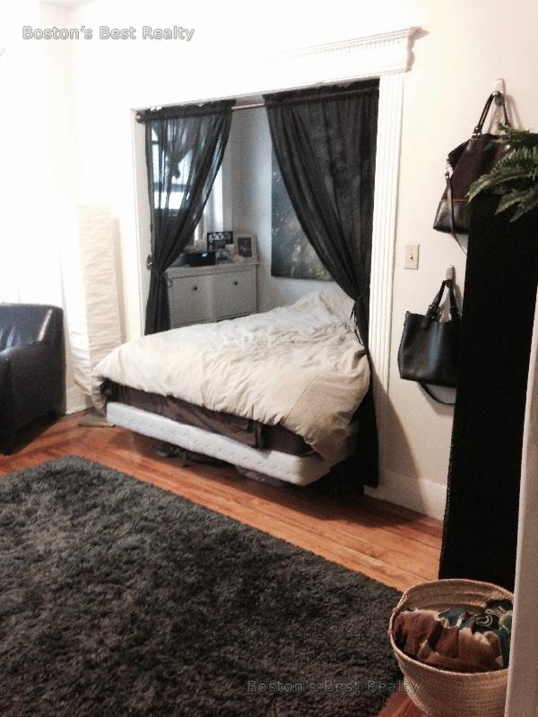 63 Burbank St, Fenway