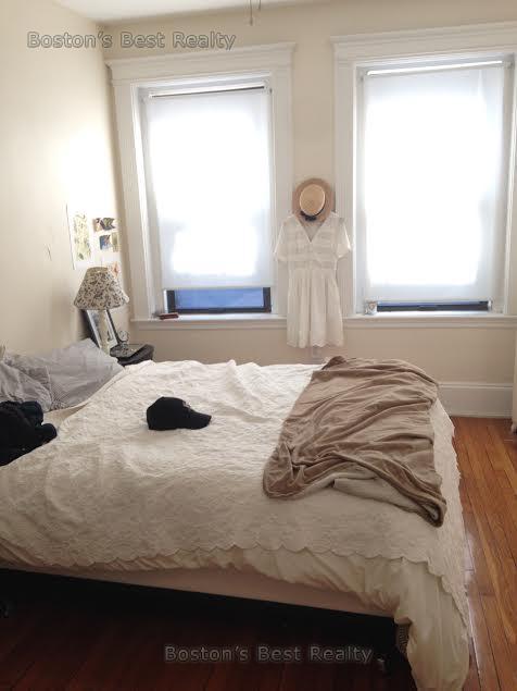 1318 Commonwealth Ave, Allston