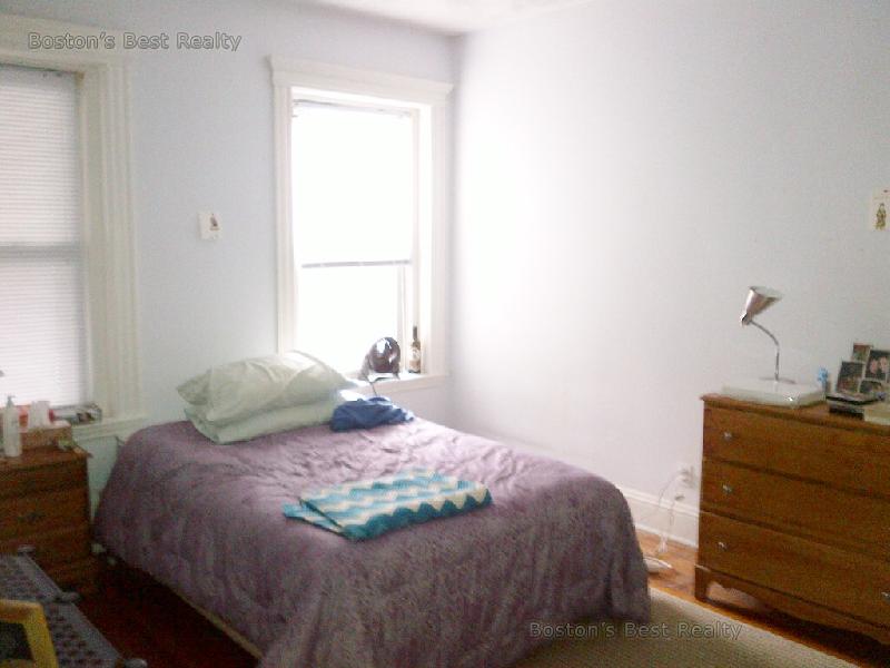 24 Strathmore Rd, Brighton