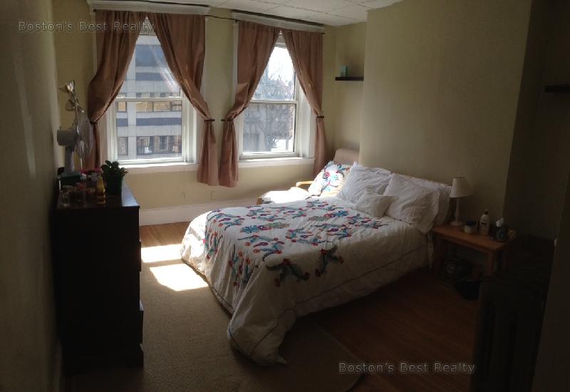 11 Englewood Ave, Coolidge Corner