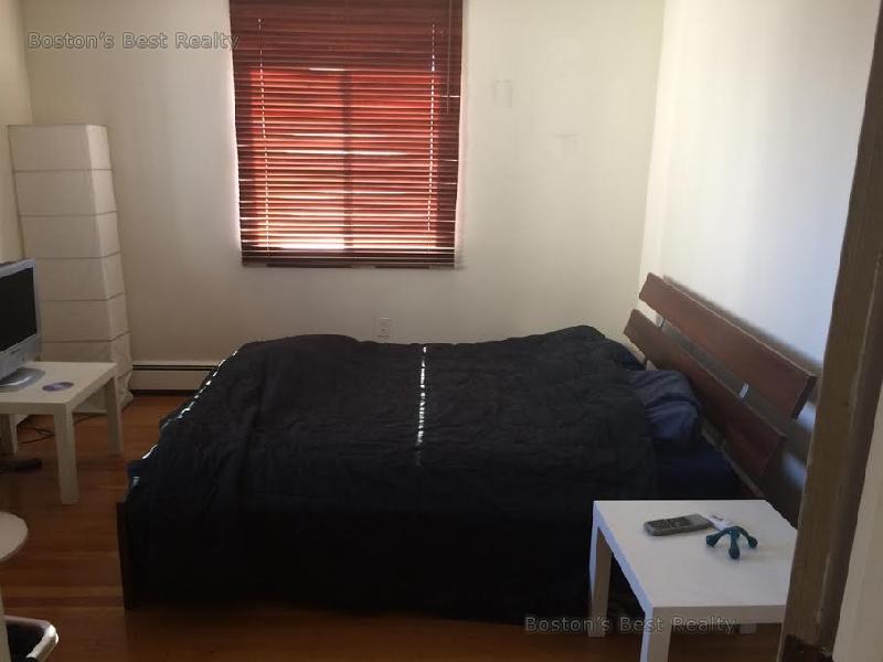 445 Washington St, Brighton