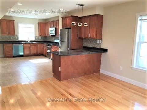 87 Linden St, Allston