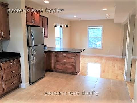 87 Linden St, Allston