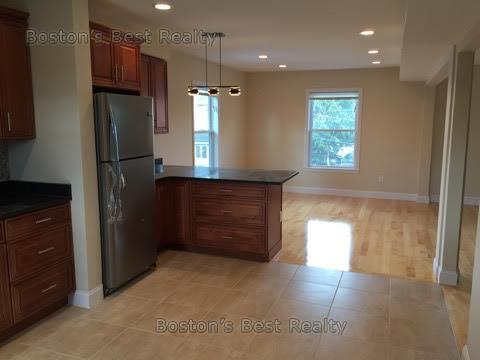 87 Linden St, Allston