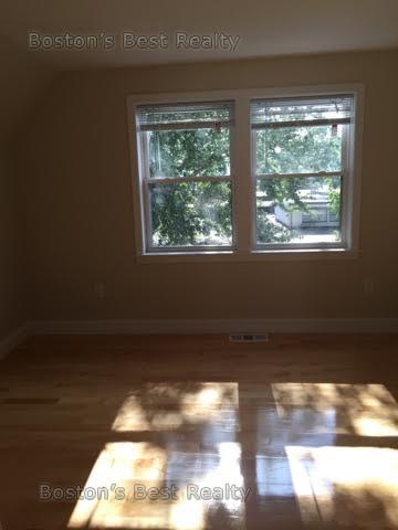 87 Linden St, Allston