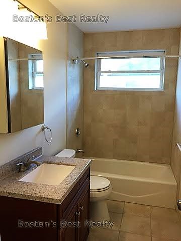 87 Linden St, Allston