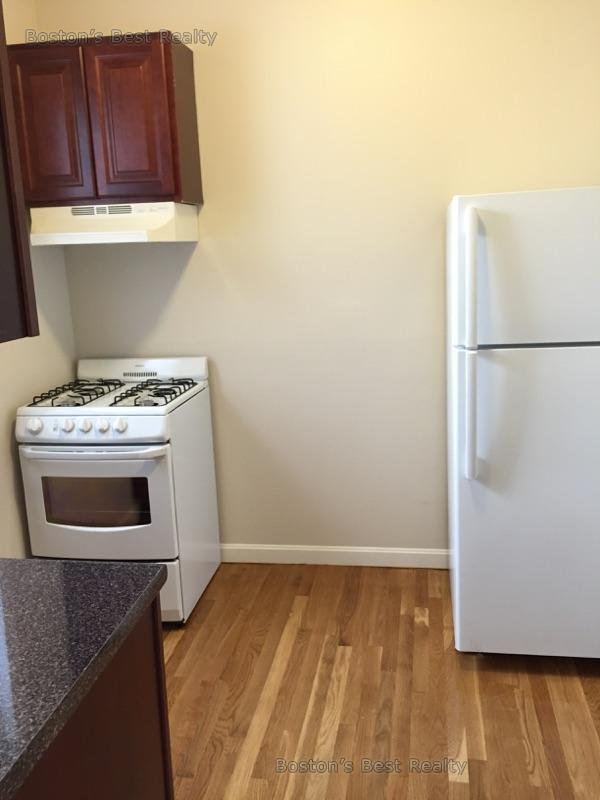 27 Saint Lukes Rd, Allston