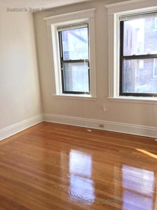 27 Saint Lukes Rd, Allston