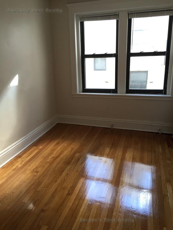 27 Saint Lukes Rd, Allston