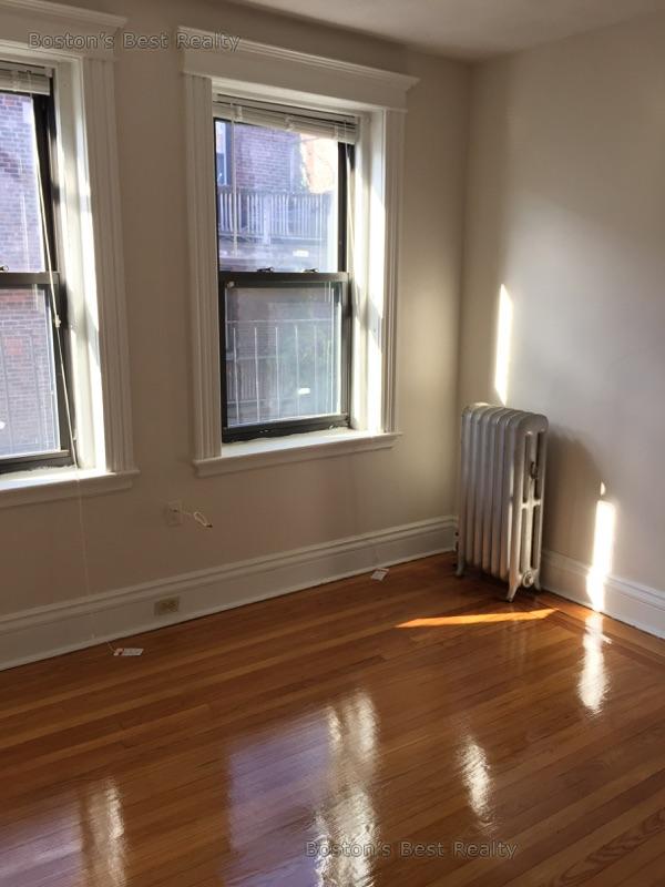 27 Saint Lukes Rd, Allston