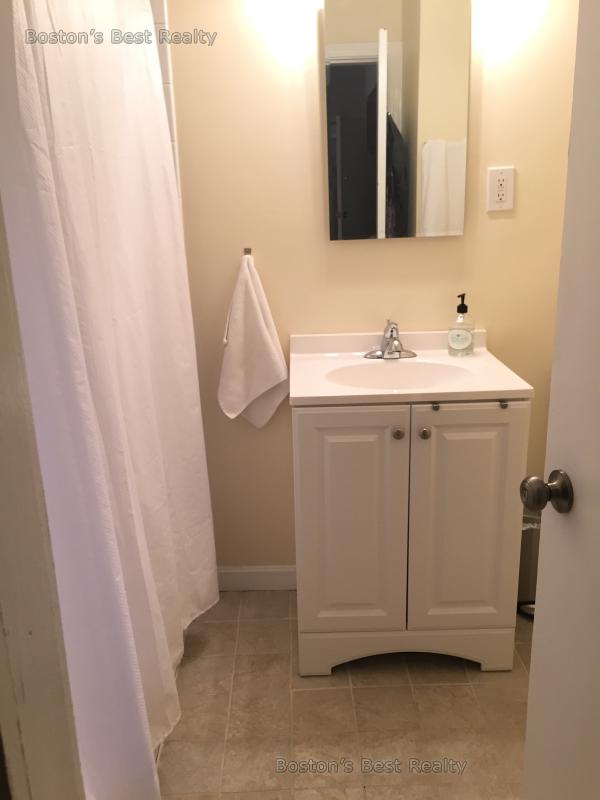 11 Englewood Ave, Coolidge Corner