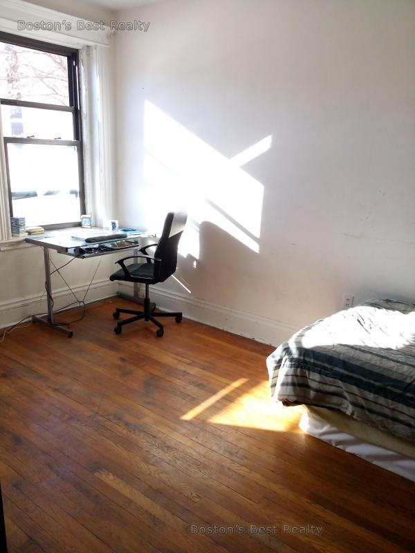 31 Saint Lukes Rd, Allston