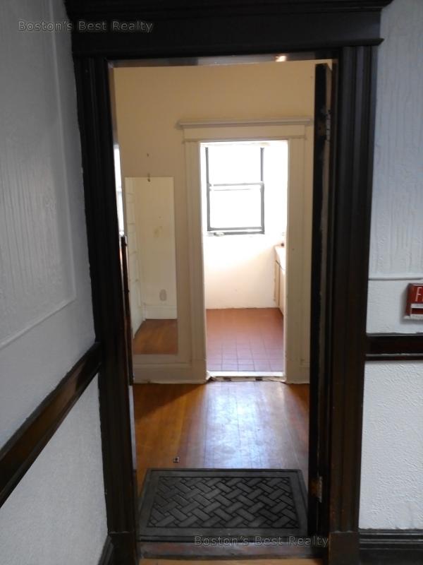 31 Saint Lukes Rd, Allston