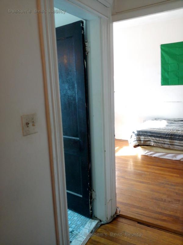 31 Saint Lukes Rd, Allston