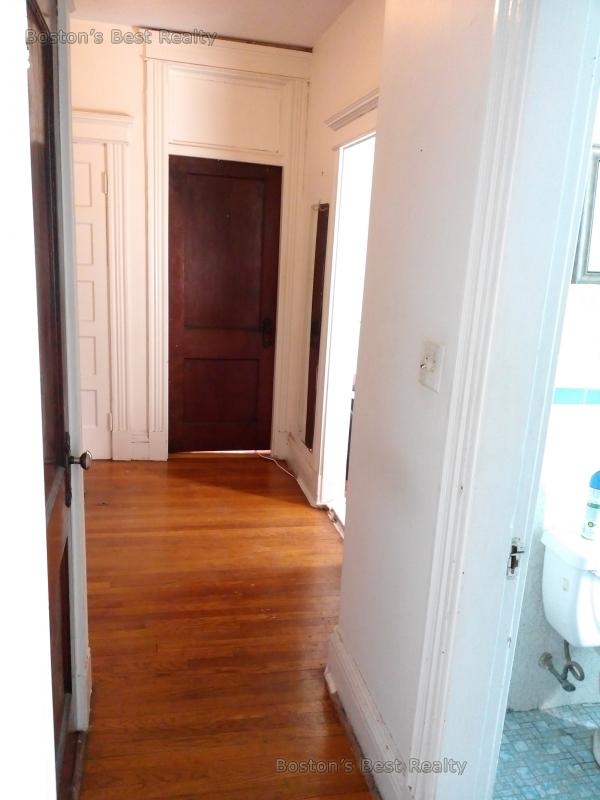 31 Saint Lukes Rd, Allston