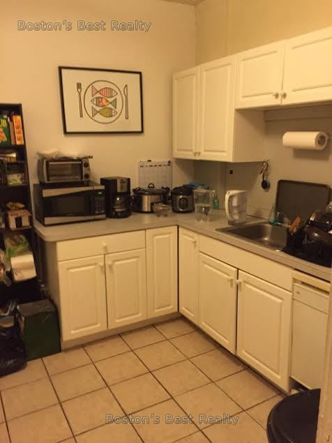 60 Egmont St, Coolidge Corner