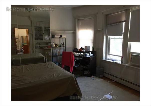 60 Egmont St, Coolidge Corner