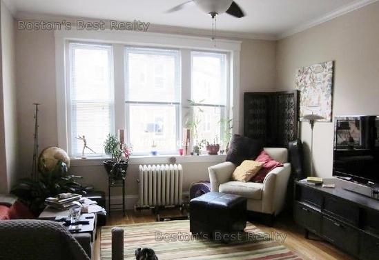 60 Egmont St, Coolidge Corner