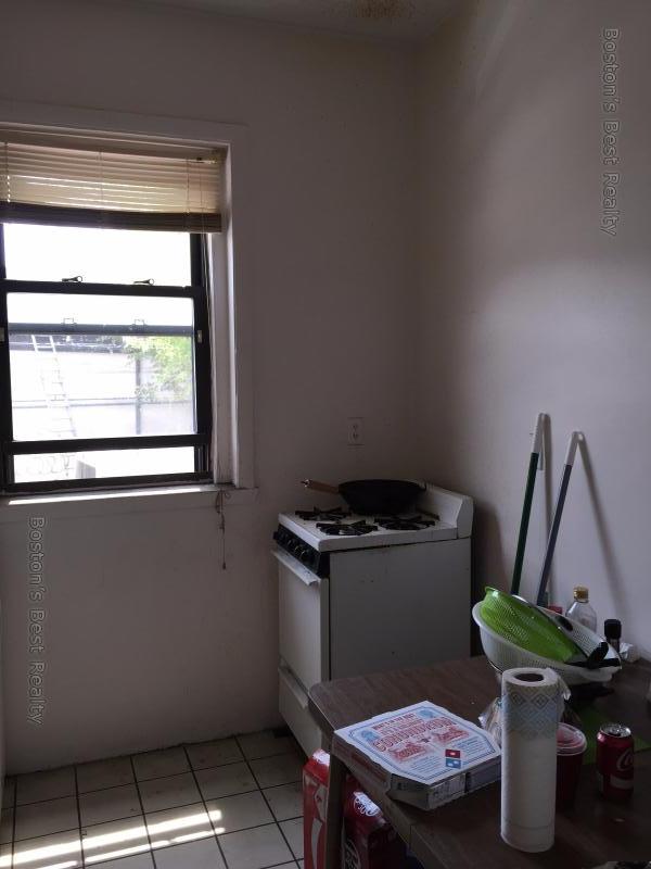 31 Saint Lukes Rd, Allston