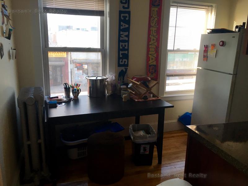 384 Washington St, Brighton