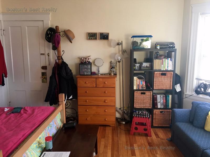 384 Washington St, Brighton