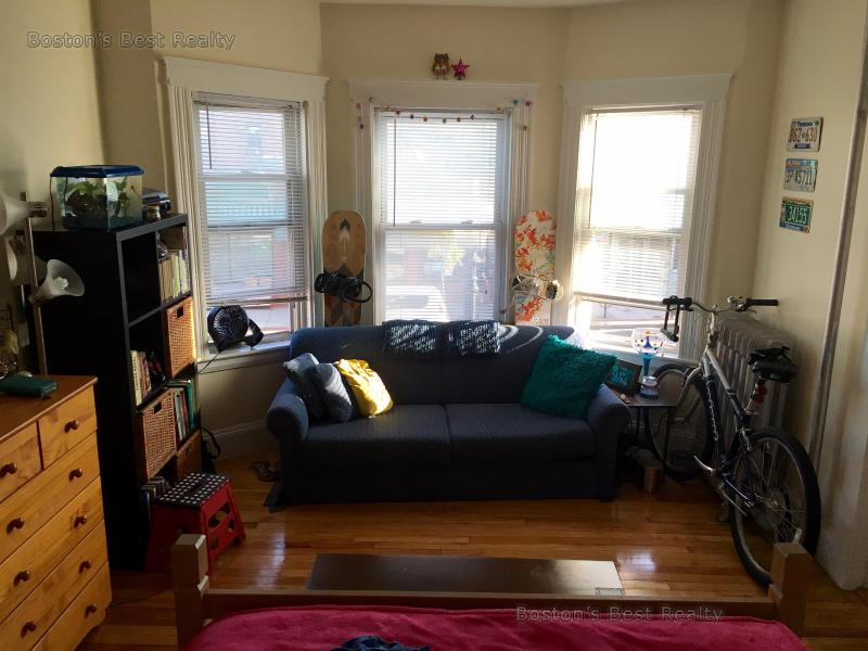 384 Washington St, Brighton