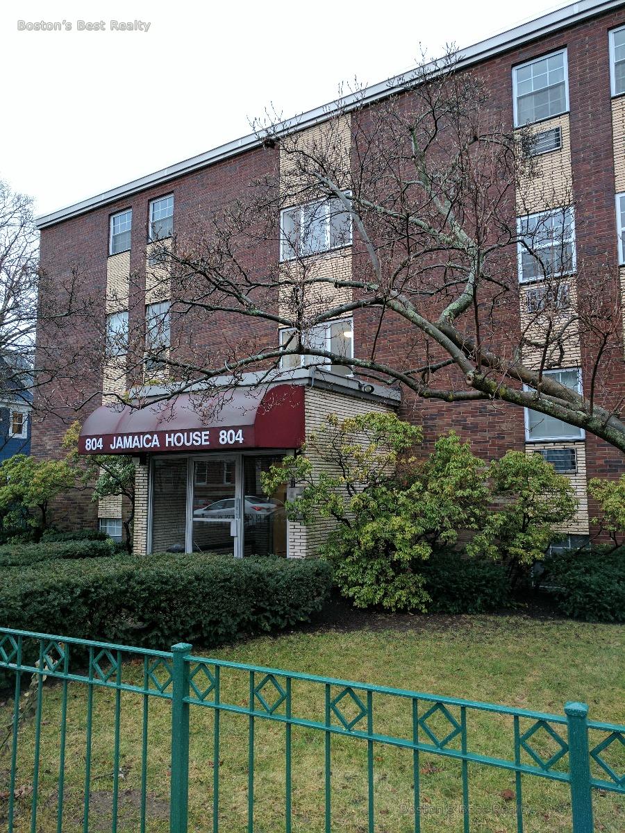 804 Centre St, Allston
