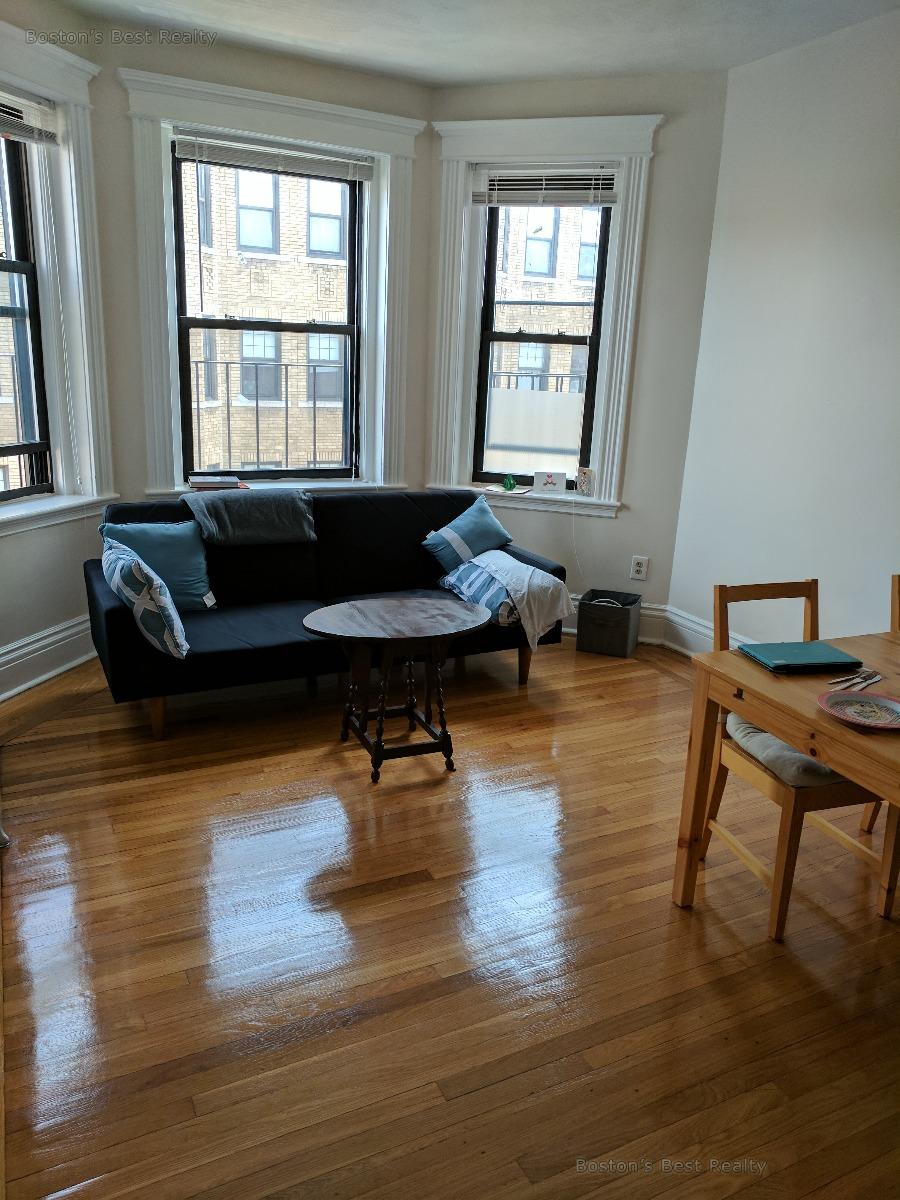 27 Saint Lukes Rd, Allston