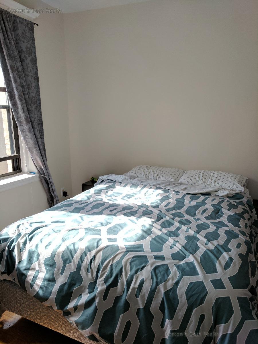 27 Saint Lukes Rd, Allston