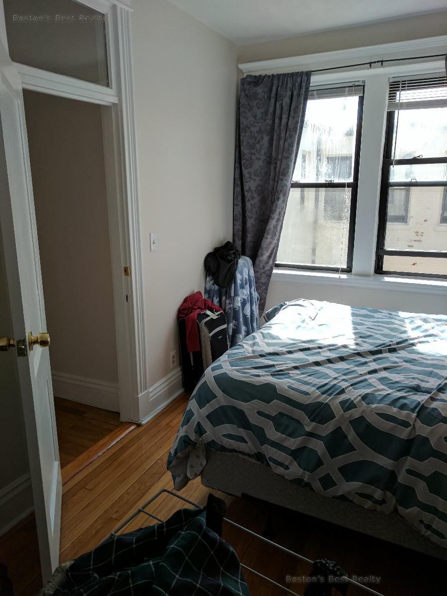 27 Saint Lukes Rd, Allston