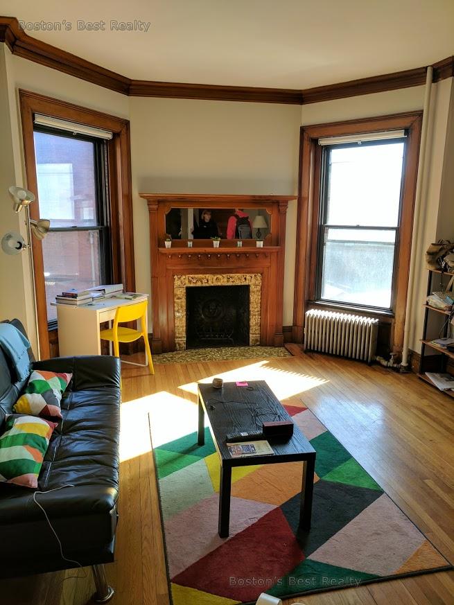 849 Beacon St, Fenway