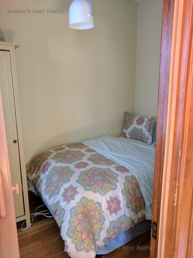 849 Beacon St, Fenway