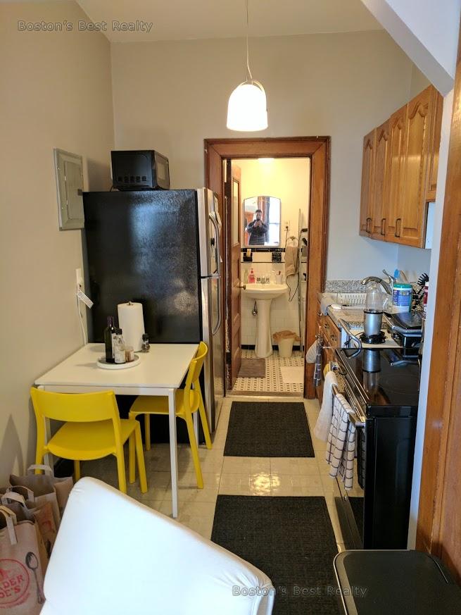 849 Beacon St, Fenway